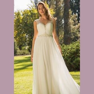 Brand new Pallas Athena Wedding Dress